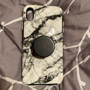 Otterbox Symmetry with built in PopSocket